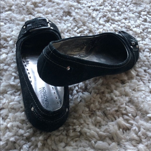 Kenneth Cole Reaction Black Flats - Picture 8 of 8